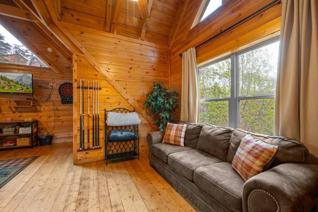 2-Bedroom Cabin With 2 Master Suites, Loft, Half-Bath And Hot Tub In A Serene Resort Setting Sevierville Exterior photo